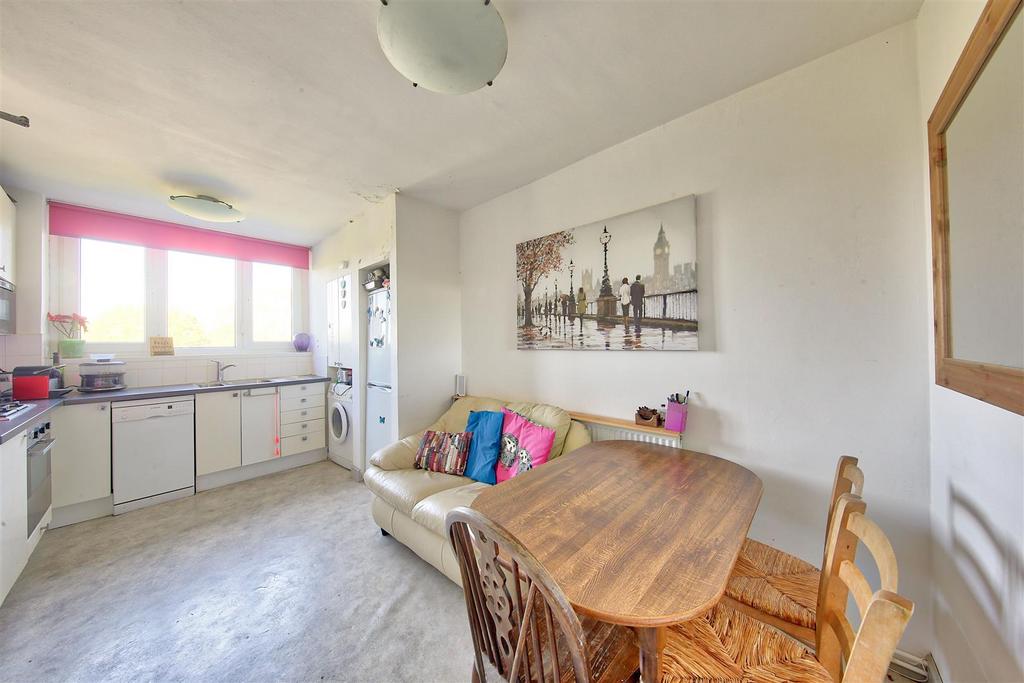 Kitchen/living area