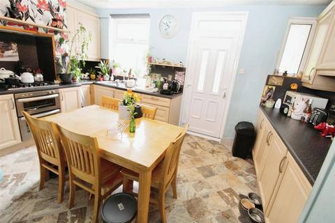 3 bedroom semi-detached house for sale, Draughton Grove, Bradford BD5