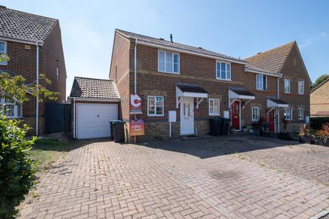 2 bedroom end of terrace house for sale, Greystones Road, Cliffsend, CT12