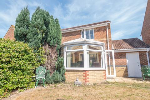 2 bedroom end of terrace house for sale, Greystones Road, Cliffsend, CT12