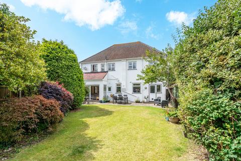 4 bedroom detached house for sale, Walton Road, Sidcup DA14