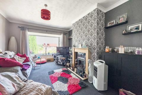 2 bedroom semi-detached bungalow for sale, Bromley Road, Hanging Heaton