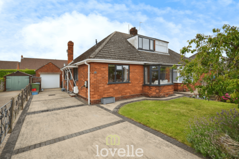 3 bedroom semi-detached bungalow for sale, Earl Avenue, New Waltham DN36