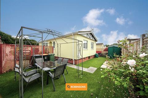 undefined, Residential Park, Caddington