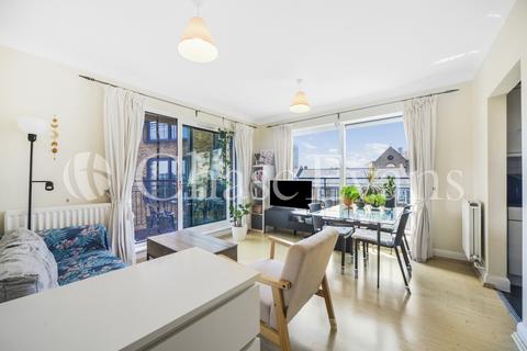 1 bedroom apartment for sale, Providence Square, Shad Thames, London SE1