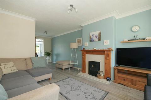 10 Moorlea Drive, Baildon, Shipley, BD17 6QL