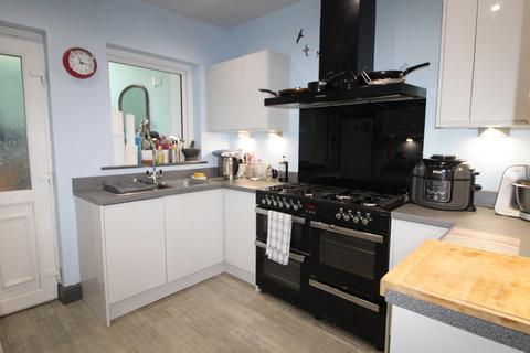28 Sunnymount, Braithwaite, Keighley, BD22 6PU