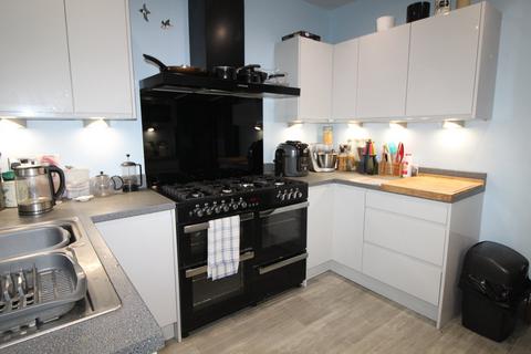 28 Sunnymount, Braithwaite, Keighley, BD22 6PU