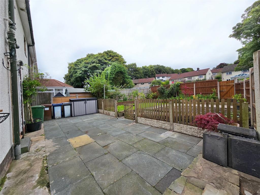 Rear Patio &amp; Garden