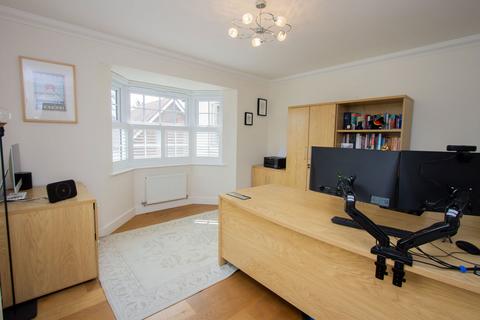 8 Parsonage Croft, Etchingham, TN19 7BY