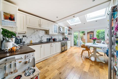 3 bedroom end of terrace house for sale, Kings Chase, East Molesey, KT8