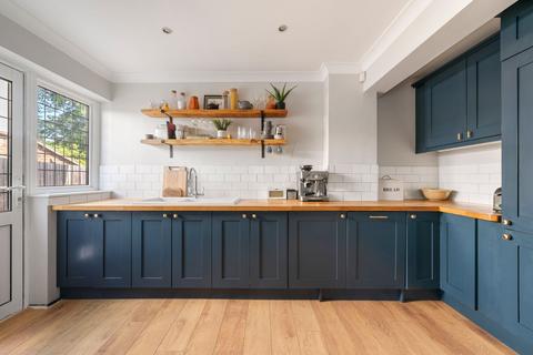 115 Hare Lane, Claygate, Esher, KT10 0QY