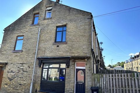 2 bedroom terraced house to rent, Wheatley Lane, Lee Mount, Halifax, HX3