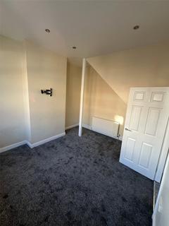 2 bedroom terraced house to rent, Wheatley Lane, Lee Mount, Halifax, HX3