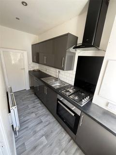 2 bedroom terraced house to rent, Wheatley Lane, Lee Mount, Halifax, HX3