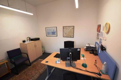 Office to rent, High Street, Watlington