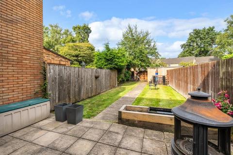 126 Liddell Way, Ascot, SL5 9UZ