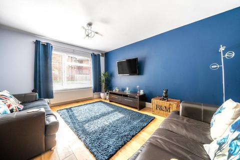126 Liddell Way, Ascot, SL5 9UZ