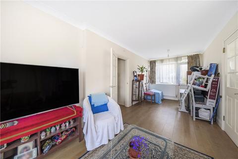 1, Ray Court Ray Gardens, Stanmore, HA7 3DR