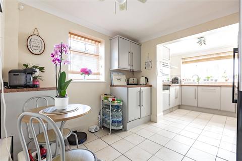 3 bedroom semi-detached house for sale, Elder Avenue, Wickford, Essex, SS12