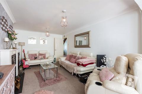 3 bedroom semi-detached house for sale, Elder Avenue, Wickford, Essex, SS12