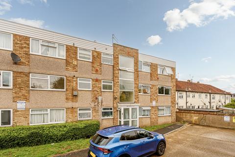 2 bedroom apartment for sale, Dene Court, Hanwell, W7