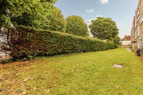 15, Dene Court Cambridge Road, London, W7 3PD