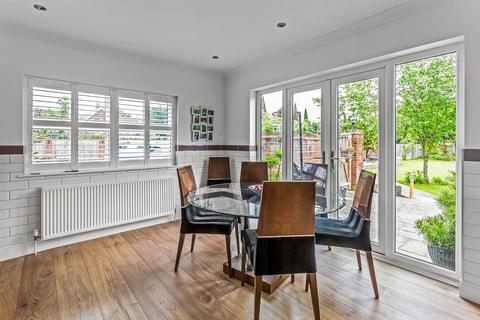 Holly Tree House Hare Lane, Lingfield, RH7 6JB