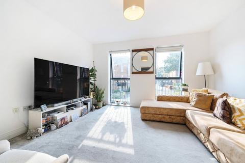 4 bedroom house for sale, Studio Way, Borehamwood, Hertfordshire, WD6