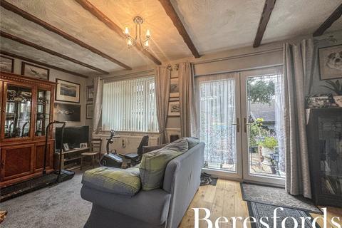 79 Whitchurch Road, Romford, RM3 9EU