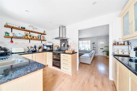 4 bedroom end of terrace house for sale, Thorneycroft Close, Walton-On-Thames, KT12