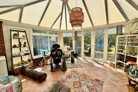 7 Clapgate Drive, Little Clacton, Clacton-on-sea, CO16 9PP