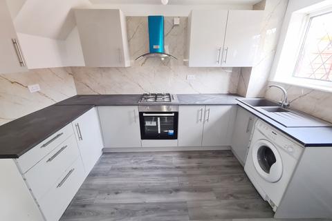 17 Pickmere Close, Droylsden, Manchester, M43 7FF