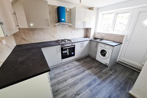 17 Pickmere Close, Droylsden, Manchester, M43 7FF