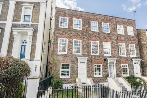 5 bedroom terraced house to rent, Hyde Vale London SE10