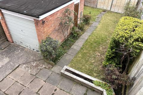 14 Alne Bank Road, Alcester, B49 6QU