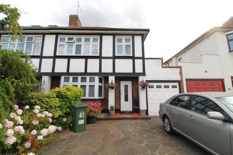 3 bedroom semi-detached house to rent, Hacton Drive, Hornchurch, Essex, RM12