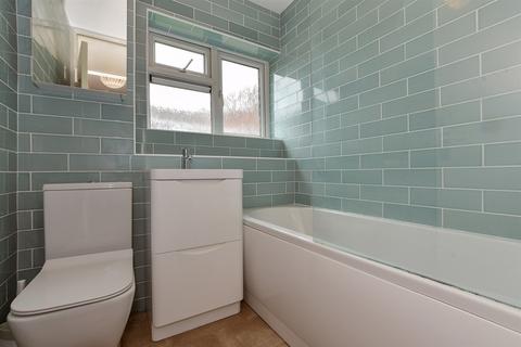 120 Upper Walthamstow Road, London, E17 3QQ