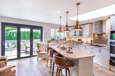 37 Beechwood Close, Amersham, HP6 6QX