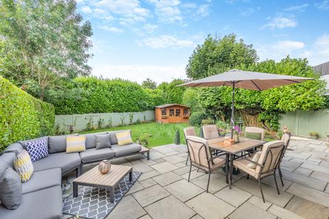 37 Beechwood Close, Amersham, HP6 6QX