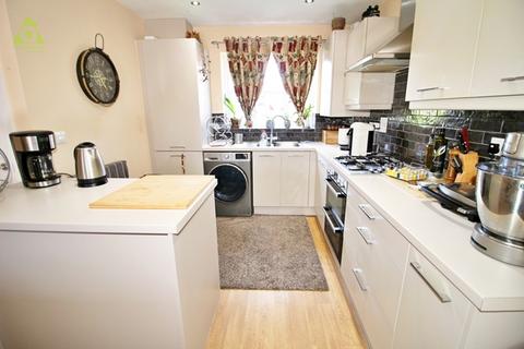 3 bedroom semi-detached house to rent, Foundry Close, Preston, PR25 3RA *APPLY ONLINE*