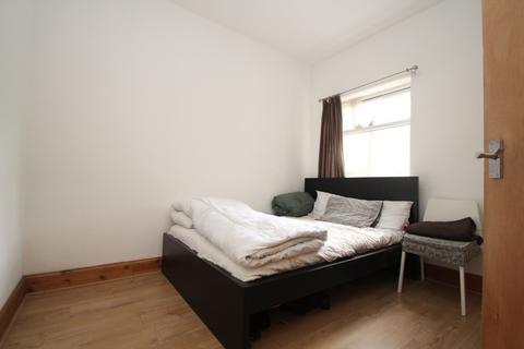 3 bedroom terraced house to rent, Morley Road, E10