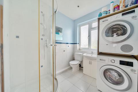 8 Warden Avenue, Harrow, HA2 9LW