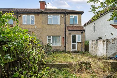 8 Warden Avenue, Harrow, HA2 9LW