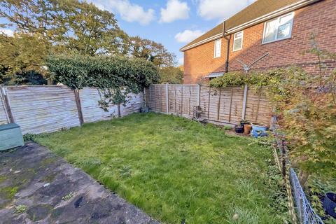 2 bedroom maisonette for sale, Walden Close, Belvedere, Kent