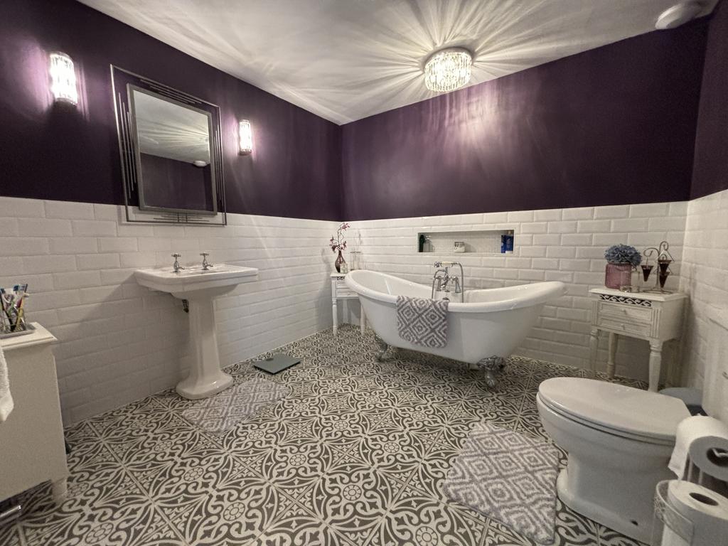 Family bathroom