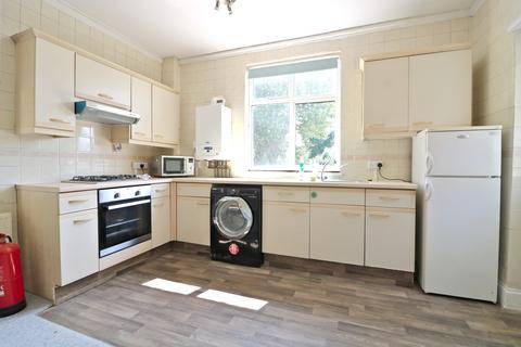 1 bedroom flat to rent, Cleveland Road,  London, W13