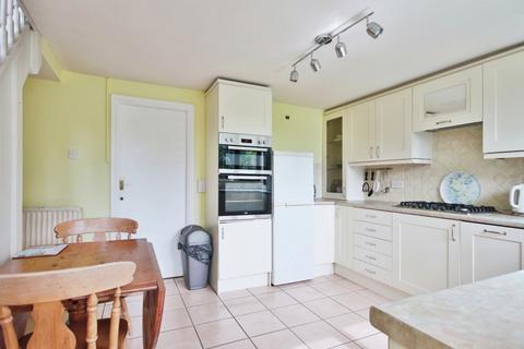 5 bedroom end of terrace house for sale, High Street, Barrow-Upon-Humber, DN19 7AA