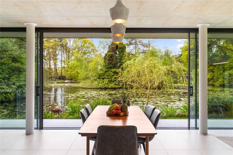 Lake Cottage Broadbridge Lane, Smallfield, Horley, RH6 9RF