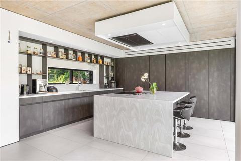 Lake Cottage Broadbridge Lane, Smallfield, Horley, RH6 9RF
